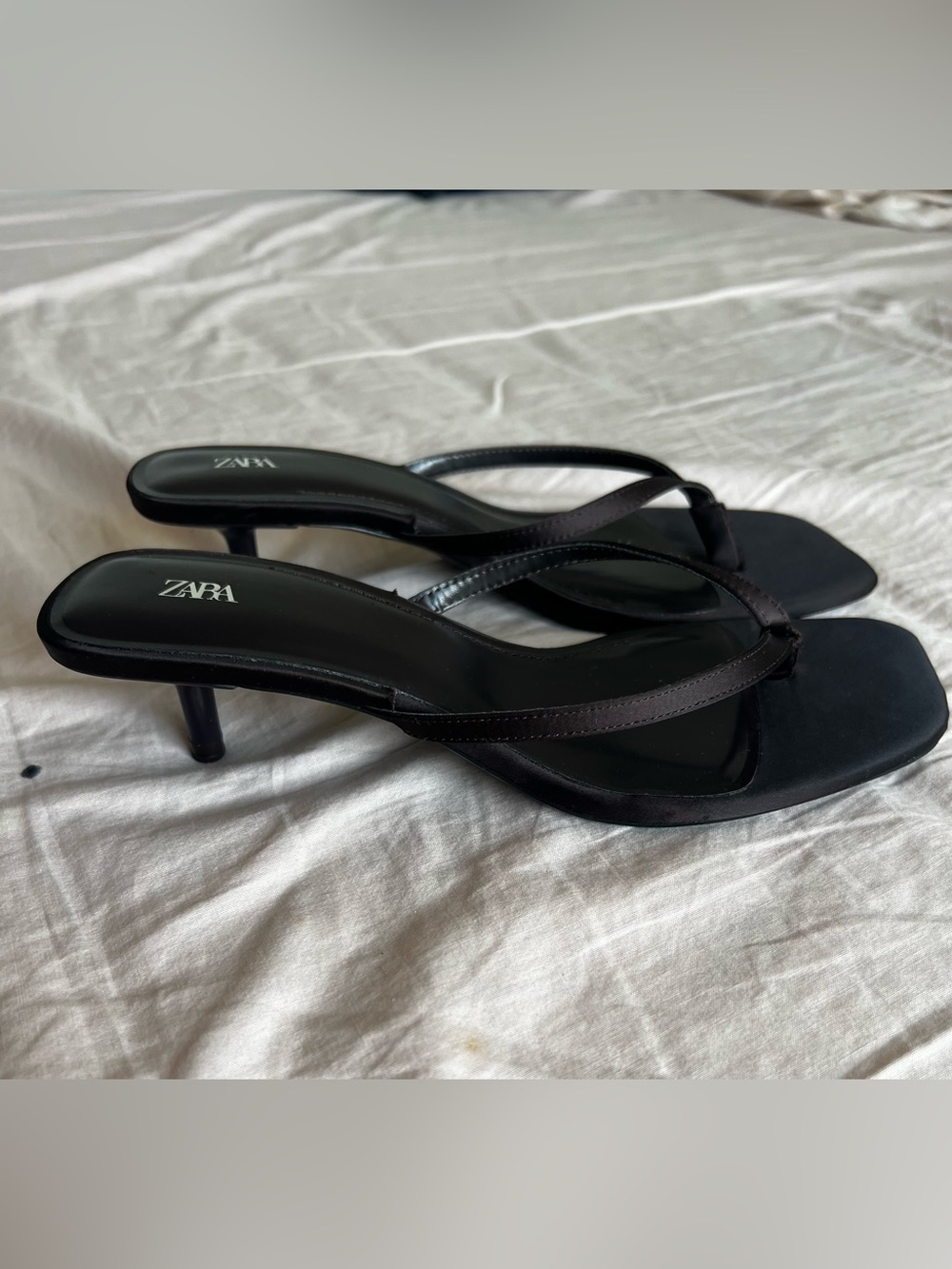 Zara Black Minimal Square-Toe Thong Sandals - Picture 3 of 5